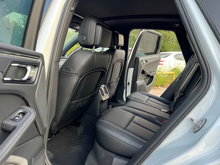 Porsche Macan 2025 2025款 Macan 2.0T 逐梦版