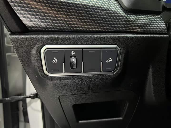 Haval F7x 2021 2021款 1.5T 两驱极智潮玩版