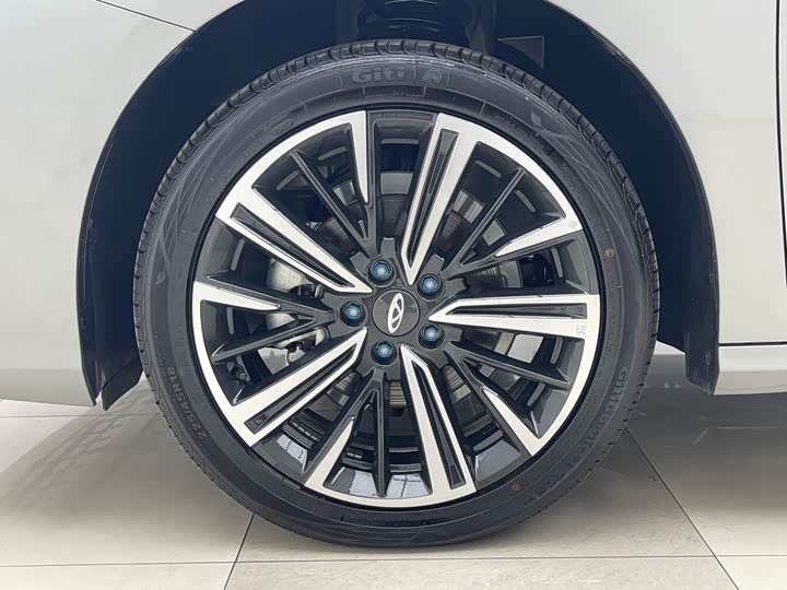 Chery Arrizo 8 2025 2025款 1.6T DCT睿