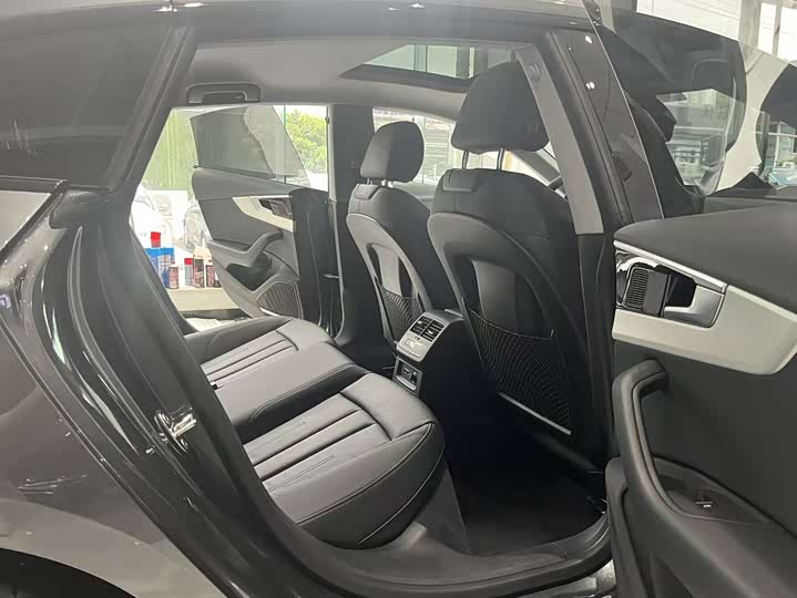 Audi A5 2024 2024款 Sportback 40 TFSI quattro 豪华动感型