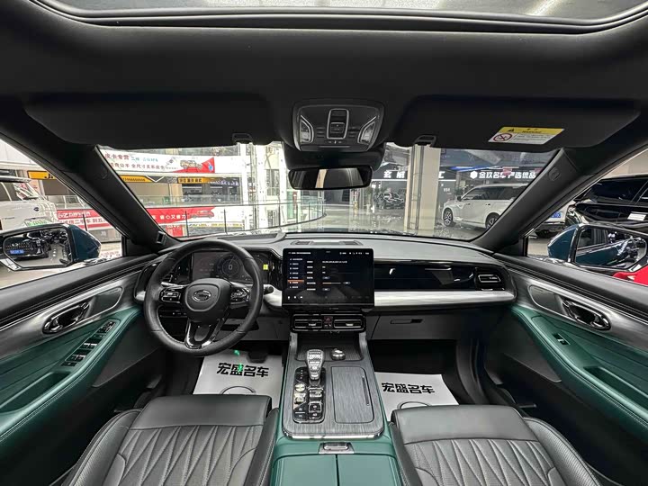 GAC Trumpchi GS8 2024 2024款 双擎系列 2.0TM 四驱尊贵版