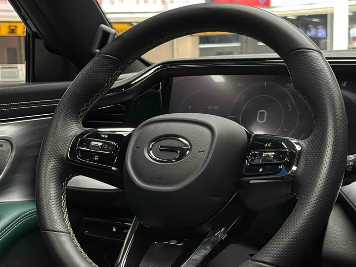 GAC Trumpchi GS8 2024 2024款 双擎系列 2.0TM 四驱尊贵版