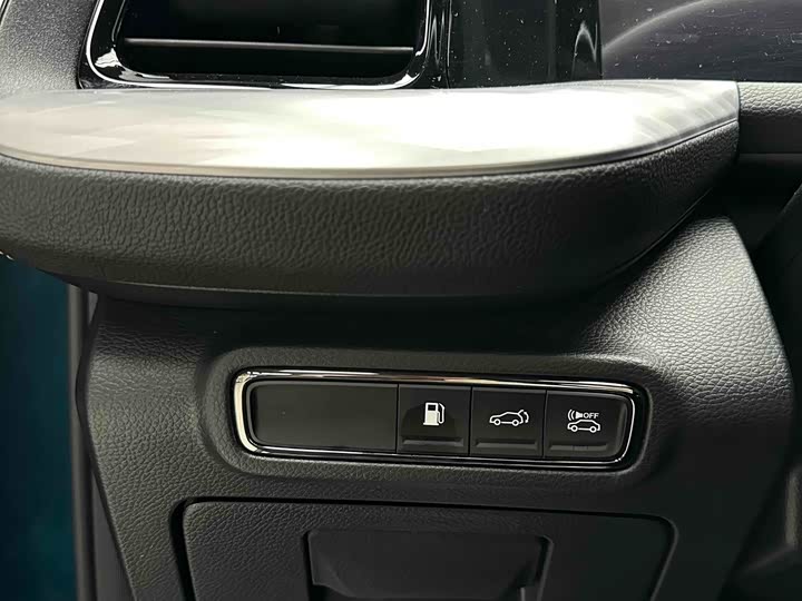 GAC Trumpchi GS8 2024 2024款 双擎系列 2.0TM 四驱尊贵版