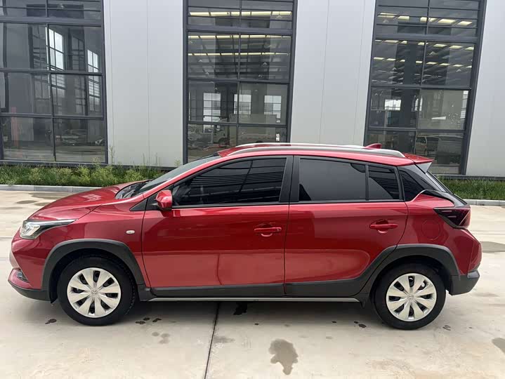 2022 Toyota Yaris L Hatchback