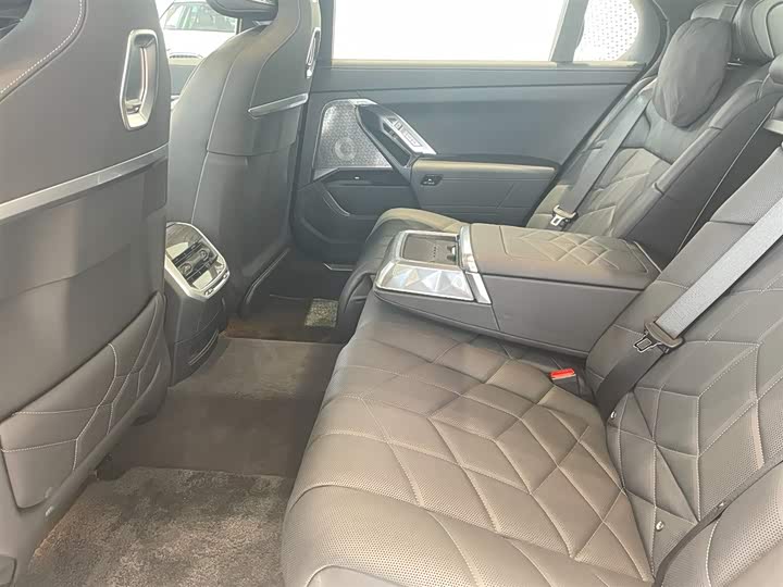 BMW i7 2023 2023款 xDrive60L 豪华套装