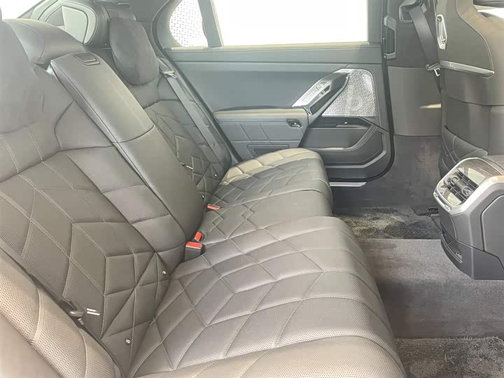 BMW i7 2023 2023款 xDrive60L 豪华套装