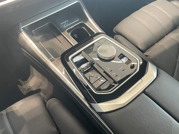 BMW i7 2023 2023款 xDrive60L 豪华套装