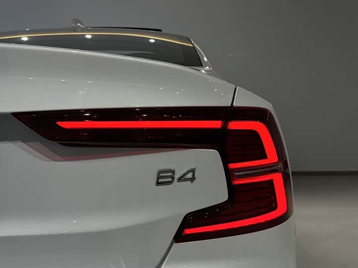 Volvo S60 2026 2026款 B4 智逸豪华版