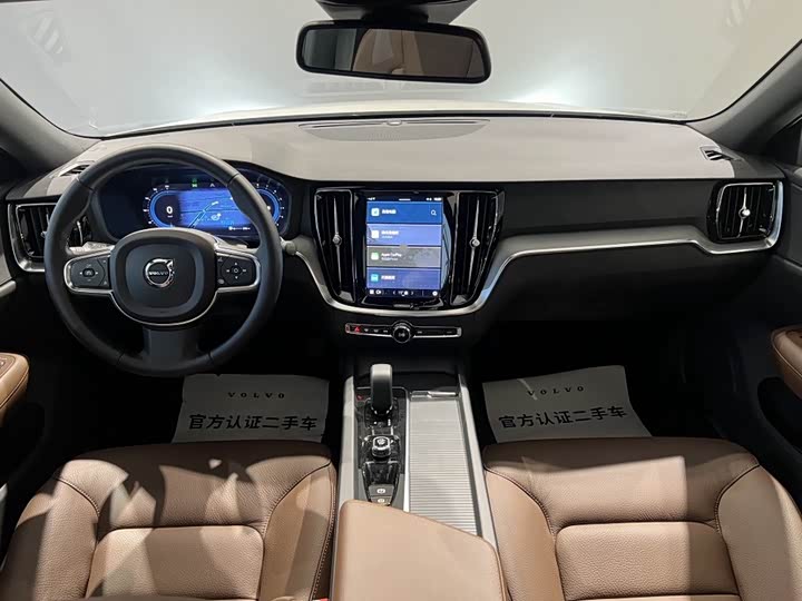 Volvo S60 2026 2026款 B4 智逸豪华版