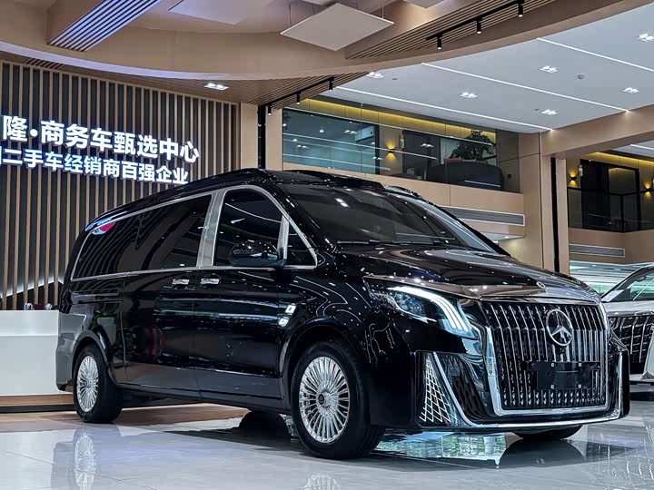 Mercedes-Benz Vito 2024 2024款 2.0T 商务版 7座