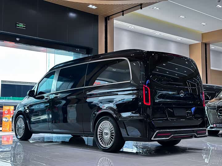 Mercedes-Benz Vito 2024 2024款 2.0T 商务版 7座
