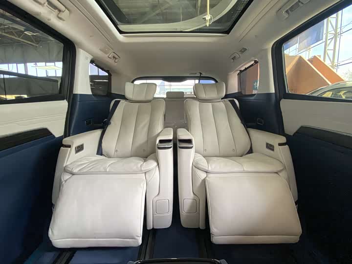 Buick GL8 Century 2025 2025款 2.0T 七座蕴世版