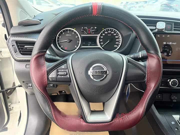 Nissan Lannia 2021 2021款 1.6L CVT炫酷版