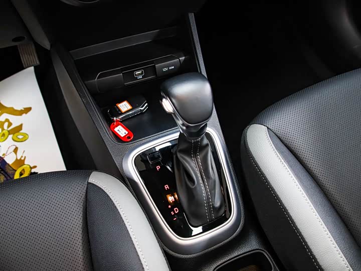 Kia KX1 2021 2021款 1.4L CVT趣享天窗款