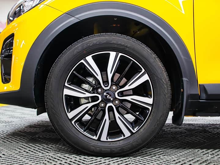 Kia KX1 2021 2021款 1.4L CVT趣享天窗款