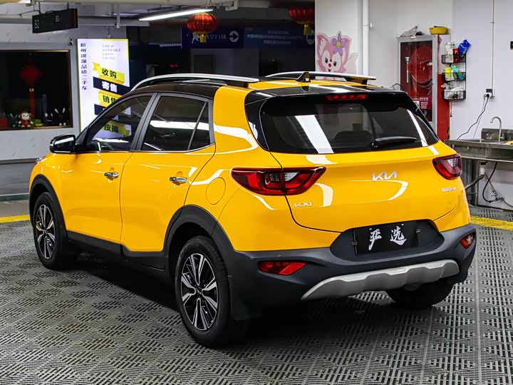 Kia KX1 2021 2021款 1.4L CVT趣享天窗款