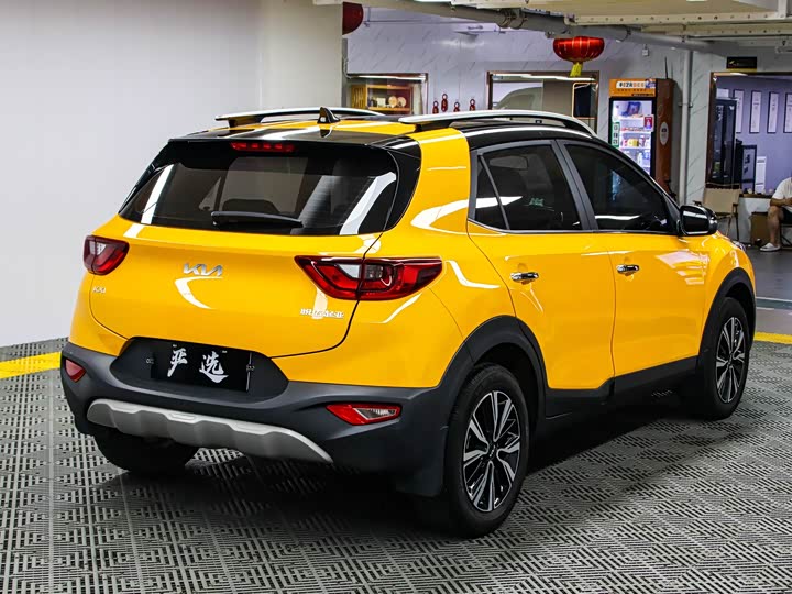 Kia KX1 2021 2021款 1.4L CVT趣享天窗款