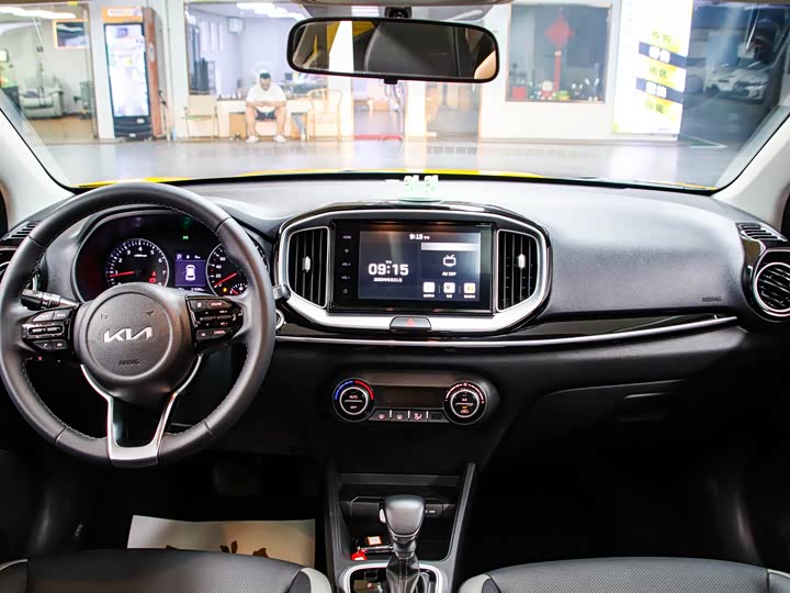 Kia KX1 2021 2021款 1.4L CVT趣享天窗款