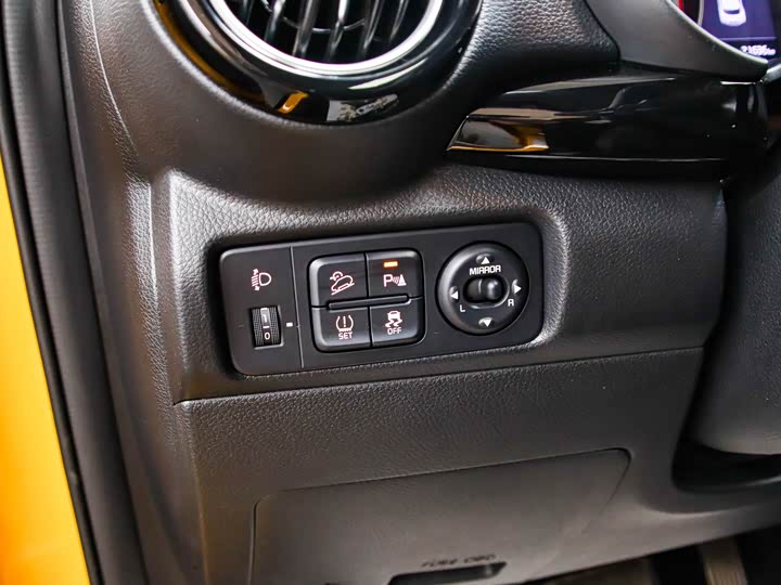 Kia KX1 2021 2021款 1.4L CVT趣享天窗款