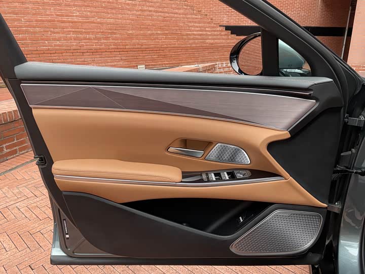 BYD Han L 2025 2025款 DM-p 四驱激光雷达旗舰型