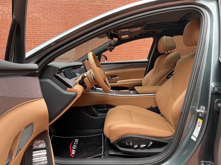 BYD Han L 2025 2025款 DM-p 四驱激光雷达旗舰型