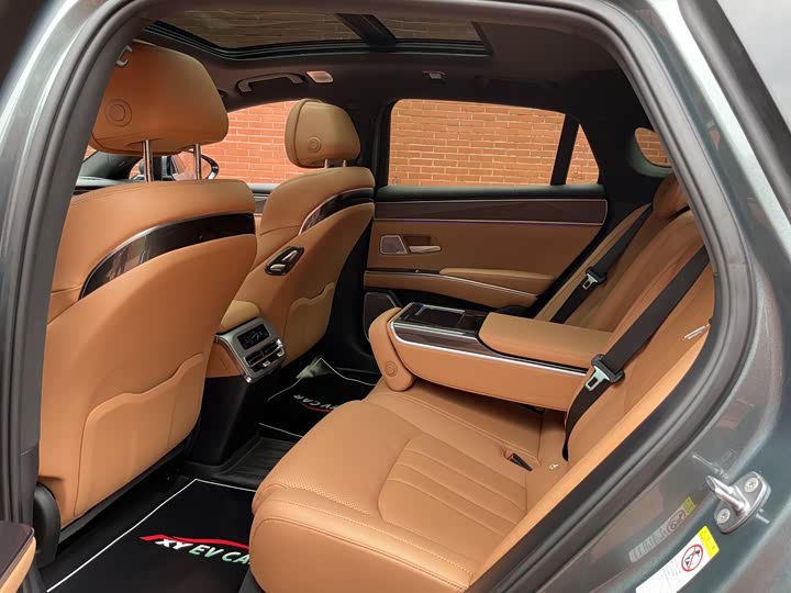 BYD Han L 2025 2025款 DM-p 四驱激光雷达旗舰型