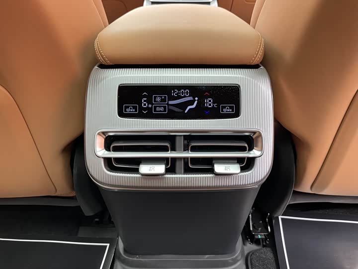 BYD Han L 2025 2025款 DM-p 四驱激光雷达旗舰型