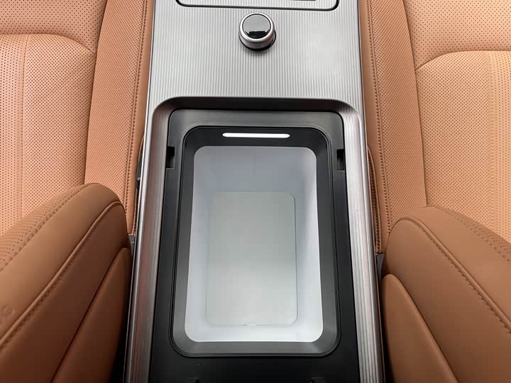 BYD Han L 2025 2025款 DM-p 四驱激光雷达旗舰型