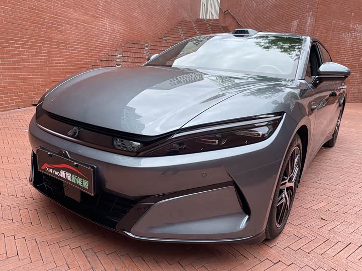BYD Han L 2025 2025款 DM-p 四驱激光雷达旗舰型