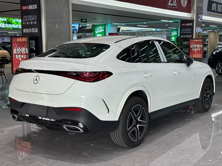Mercedes-Benz GLC-Class Coupe 2025 2025款 GLC 260 4MATIC 轿跑SUV
