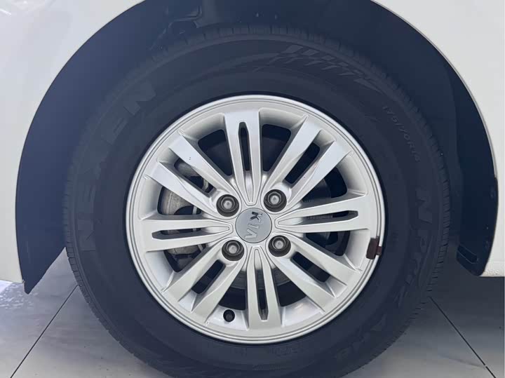 Kia Pegas 2020 2020款 改款 1.4L 自动舒适天窗版