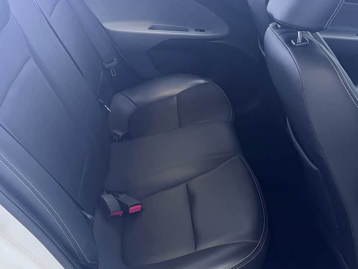 Kia Pegas 2020 2020款 改款 1.4L 自动舒适天窗版