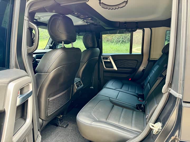 BAIC Beijing BJ40 2024 2024款 2.0D 刀锋英雄荣耀版