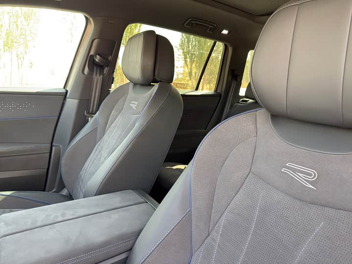 Volkswagen Teramont Pro 2025 2025款 途昂 Pro 450TSI 四驱登峰版