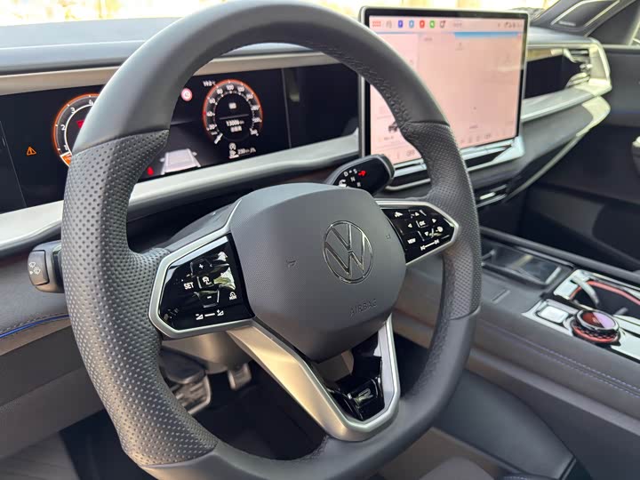 Volkswagen Teramont Pro 2025 2025款 途昂 Pro 450TSI 四驱登峰版