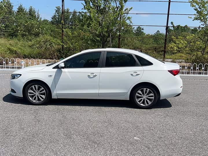 Buick Excelle GT 2021 2021款 1.3T 自动轻混动精英型