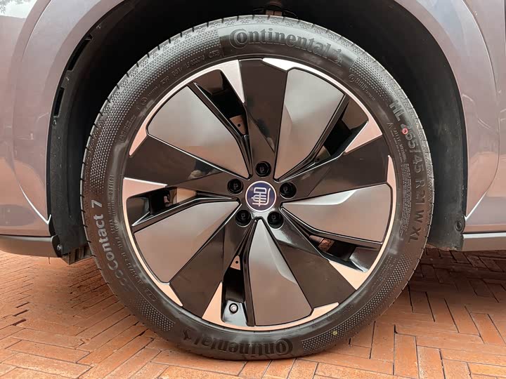 BYD Tang L 2025 2025款 EV 600KM四驱激光雷达旗舰型