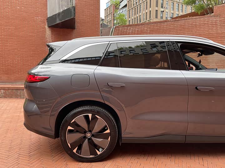 BYD Tang L 2025 2025款 EV 600KM四驱激光雷达旗舰型