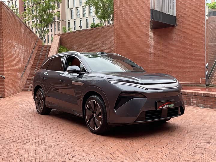 BYD Tang L 2025 2025款 EV 600KM四驱激光雷达旗舰型