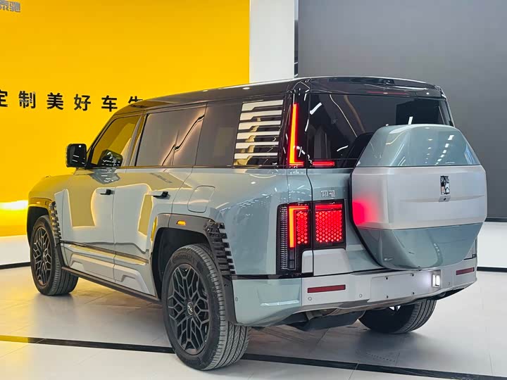 BYD Yangwang U8 2023 2023款 豪华版