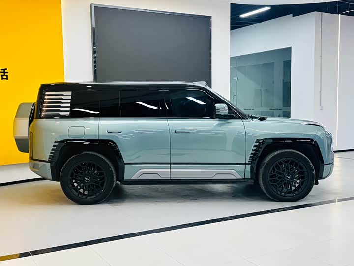 BYD Yangwang U8 2023 2023款 豪华版