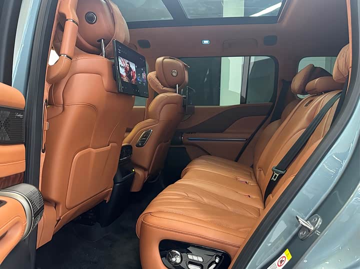 BYD Yangwang U8 2023 2023款 豪华版