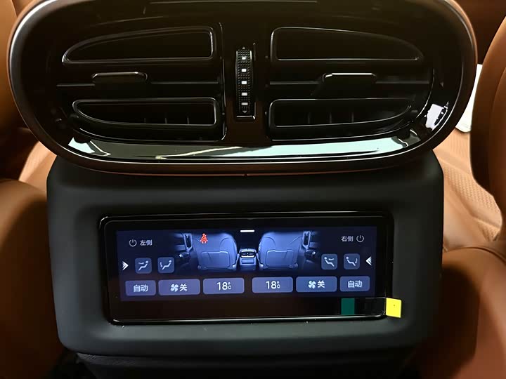 BYD Yangwang U8 2023 2023款 豪华版