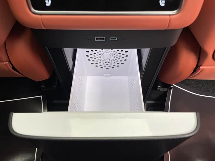 BYD Tang L 2025 2025款 DM 175KM无人机玩家版