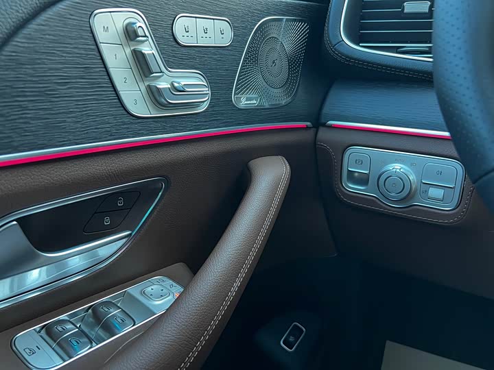 Mercedes-Benz GLS-Class 2025 2025款 GLS 450 4MATIC 时尚型