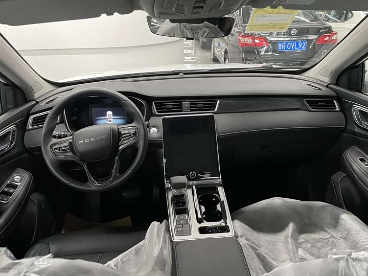 Roewe RX5 2025 2025款 PLUS 330TGI 自动领潮智惠版