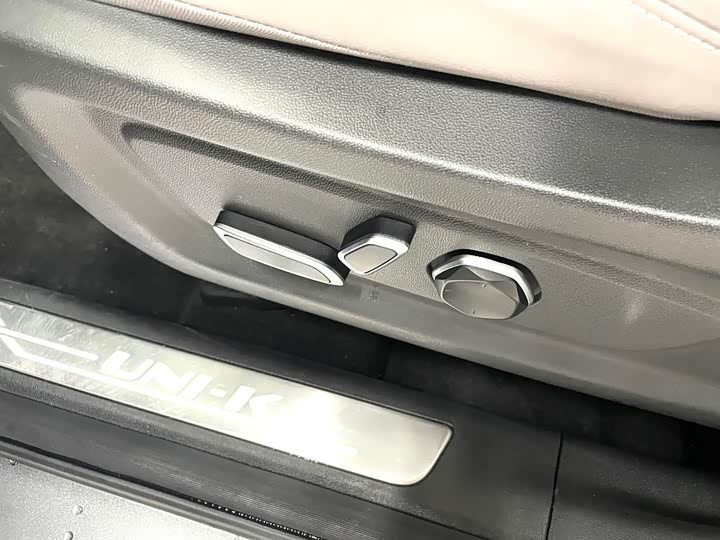 Changan UNI-K Hybrid 2023 2023款 智电iDD 1.5T 135km智领型