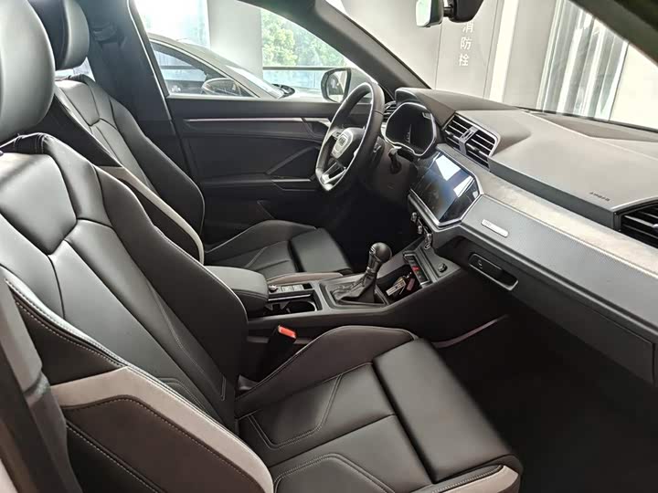 Audi Q3 2024 2024款 35 TFSI 时尚动感型