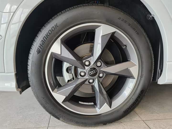 Audi Q3 2024 2024款 35 TFSI 时尚动感型