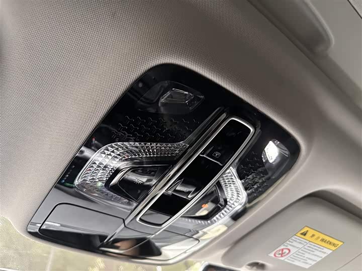 Roewe iMax 8 2022 2022款 400TGI 旗舰版